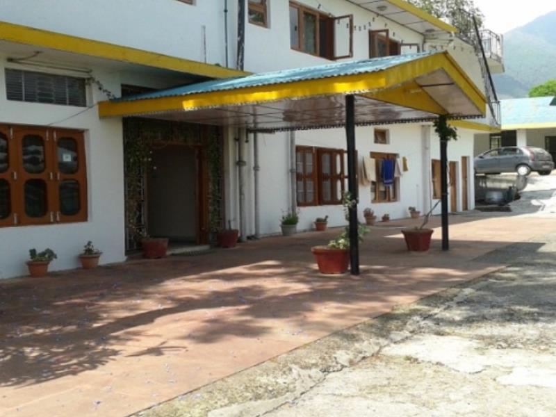 波普斯餐厅酒店 Pālampur 外观 照片