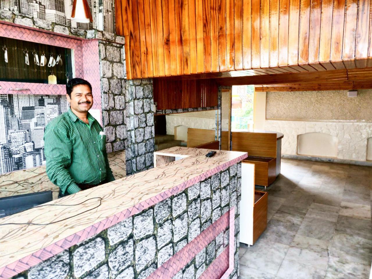 波普斯餐厅酒店 Pālampur 外观 照片